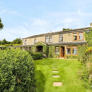 Upper Highlees Farm Holiday home